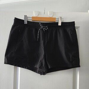 Avalanche ladies shorts size L 2/$15